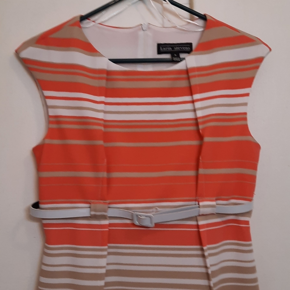 Clothes - Picture 3 of 3